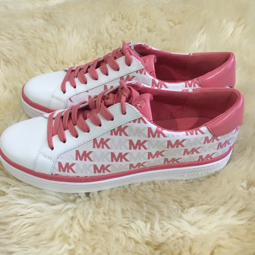 MICHAEL KORS WOMEN SNEAKER
